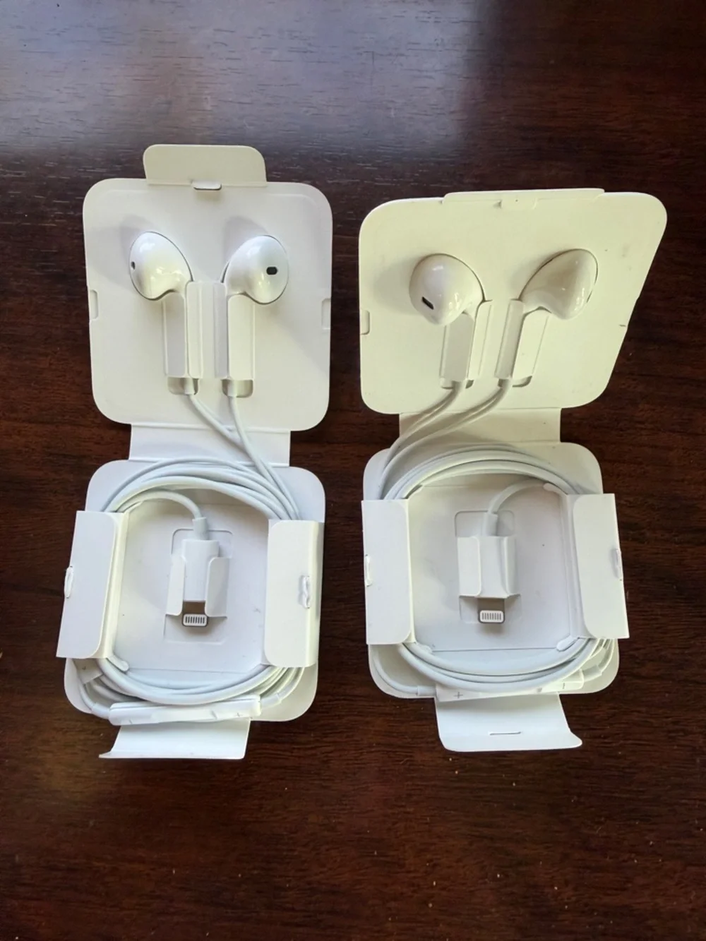Apple Earbuds ✨OEM ✨ iPhone Lightning Cable ✨Earbud Headphones Wired✨